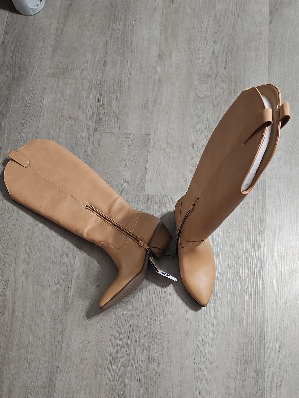 Universal Thread Women's Over-the-Knee Tan Boots with Low Block Heel. Size 6